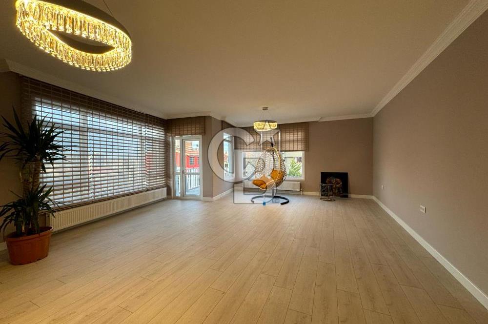 GOP FİLİSTİN CADDESİ REŞİT GALİP CAD KÖŞESİ 3+1 KİRALIK OFİS