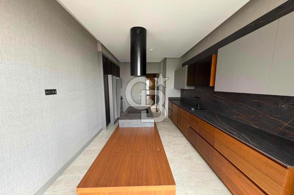 ORAN NATURA VADİ’DE ŞEREFİYESİ YÜKSEK MANZARALI 4+1 LÜKS DAİRE