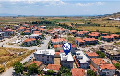 Foça Kazım Dirik Mah. Satılık 2+1 Bahçe Katı Daire
