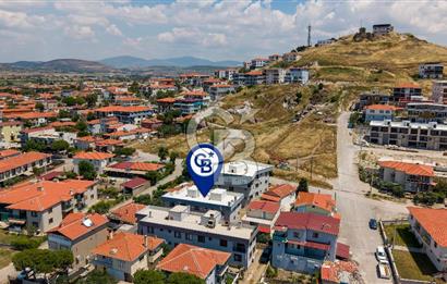 Foça Kazım Dirik Mah. Satılık 2+1 Bahçe Katı Daire