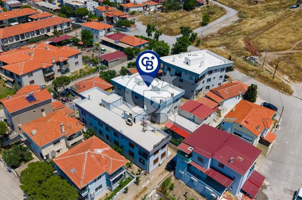 Foça Kazım Dirik Mah. Satılık 2+1 Bahçe Katı Daire