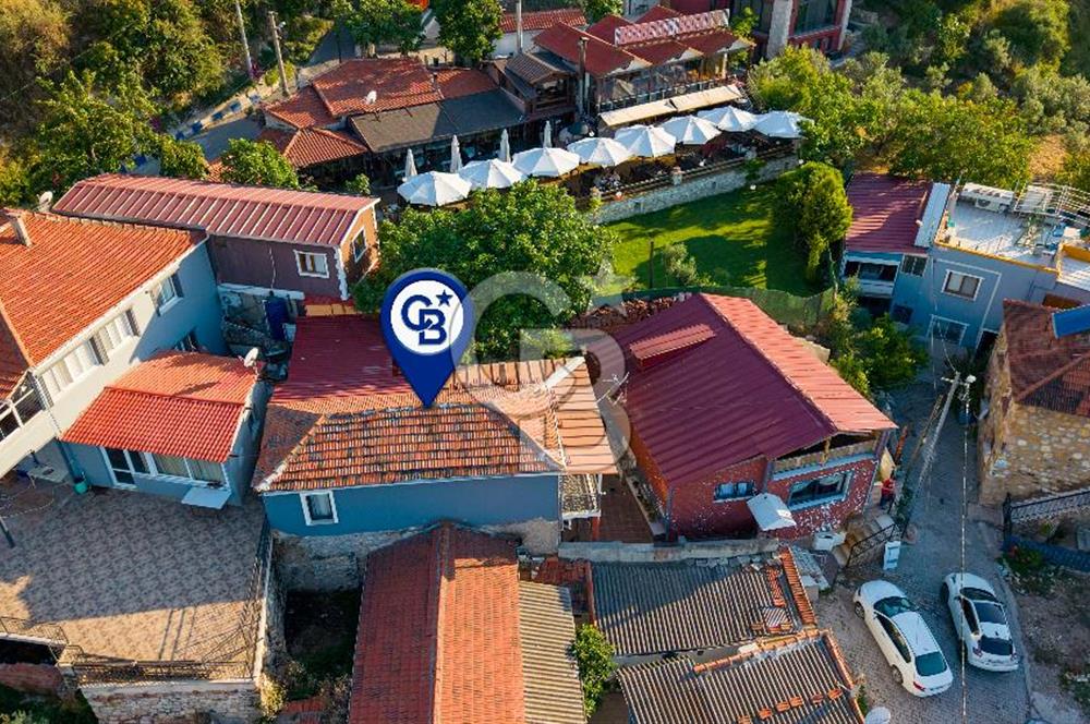 Foça Kozbeyli'de Satılık 3+1 Müstakil Taş Villa