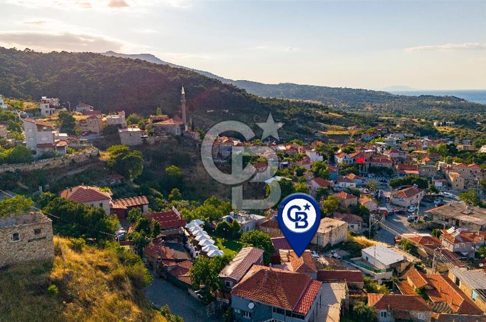 Foça Kozbeyli'de Satılık 3+1 Müstakil Taş Villa