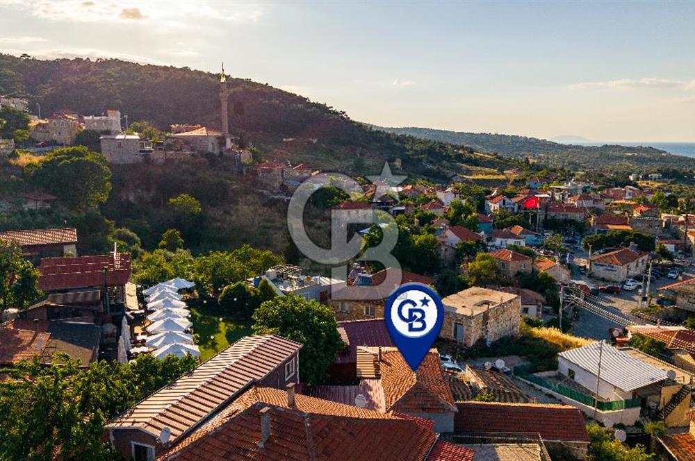 Foça Kozbeyli'de Satılık 3+1 Müstakil Taş Villa