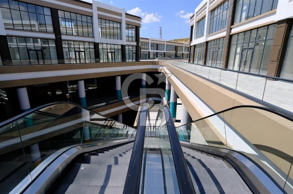 MEGA ŞAŞMAZ'DA YOLA CEPHELİ KİRALIK DÜKKAN
