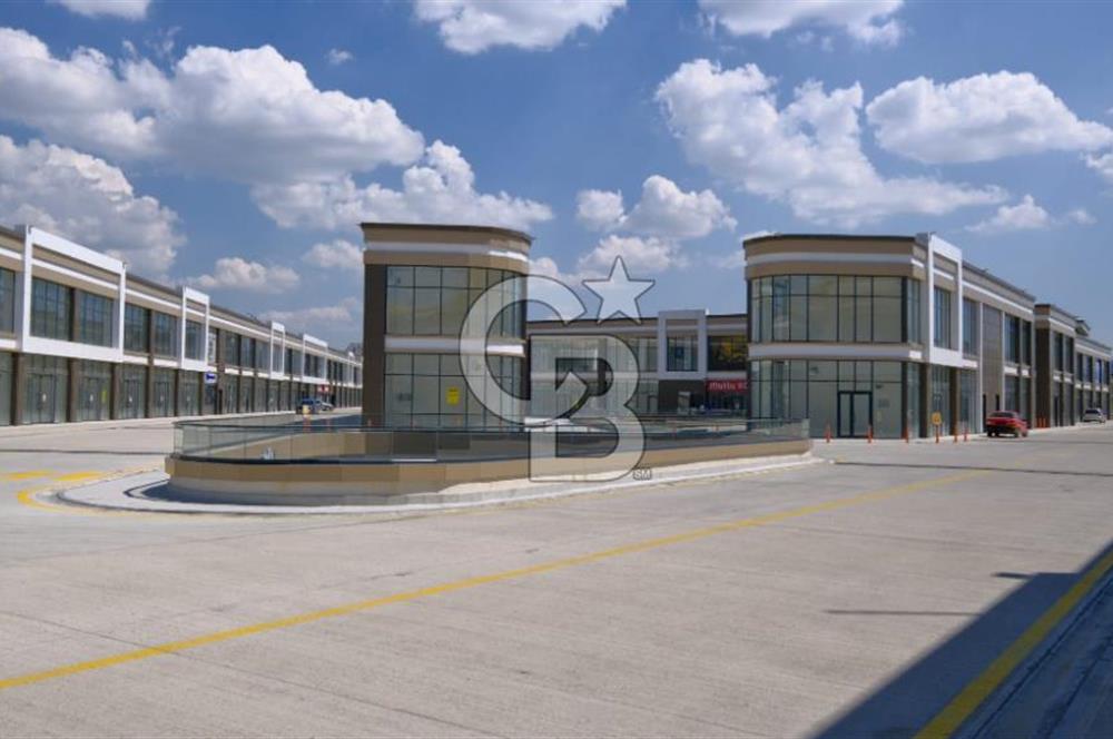 MEGA ŞAŞMAZ'DA YOLA CEPHELİ KİRALIK DÜKKAN
