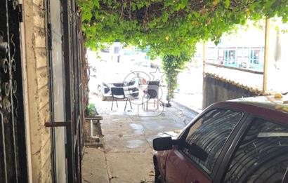 BAĞLAR CADDESİ ÜZERİNDE YÜKSEK CİROLU SATILIK KÖŞE DÜKKAN