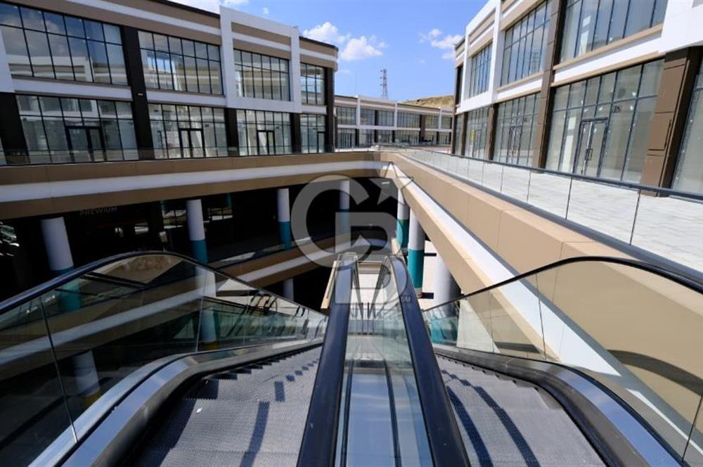 MEGA ŞAŞMAZ'DA YOLA CEPHELİ SATILIK DÜKKAN