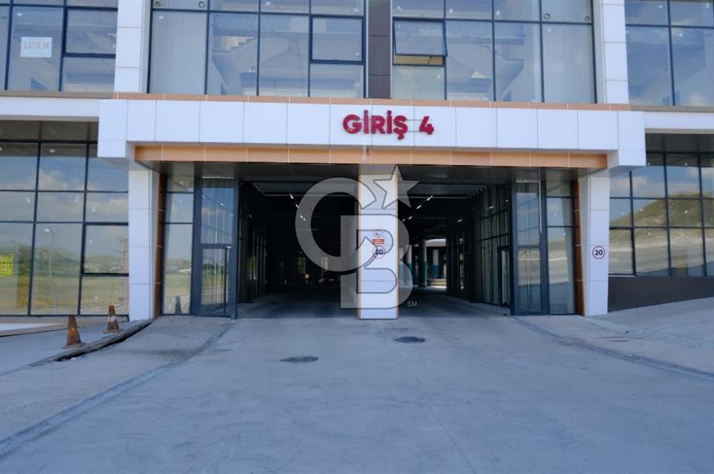MEGA ŞAŞMAZ'DA YOLA CEPHELİ SATILIK DÜKKAN
