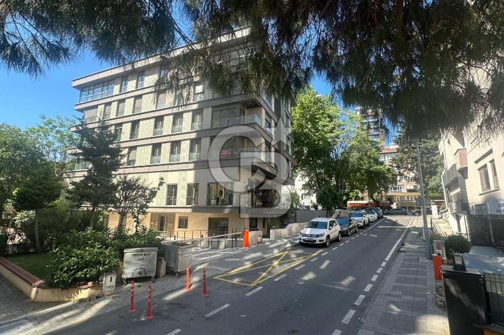 FENERBAHÇE'DE , BAĞDAT CAD. ÜZERİNDE BAHÇE KATI 72 M2 2+1 DAİRE
