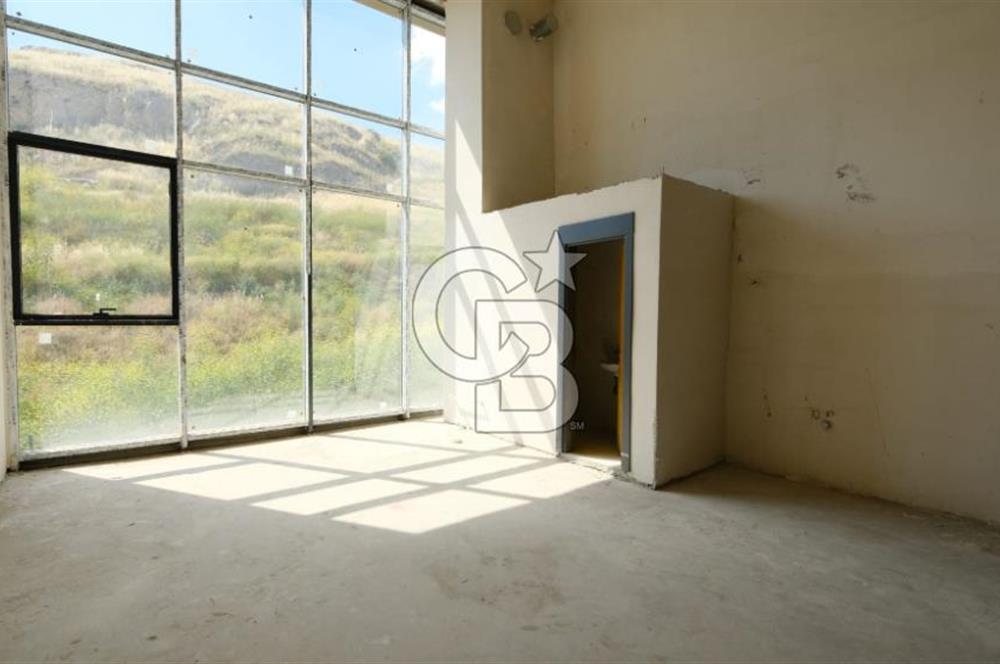 MEGA ŞAŞMAZ'DA GİRİŞ KATINDA SATILIK DÜKKAN