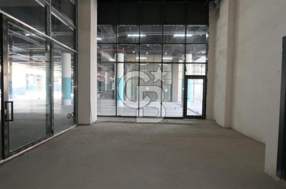 MEGA ŞAŞMAZ'DA YOLA CEPHELİ KİRALIK DÜKKAN