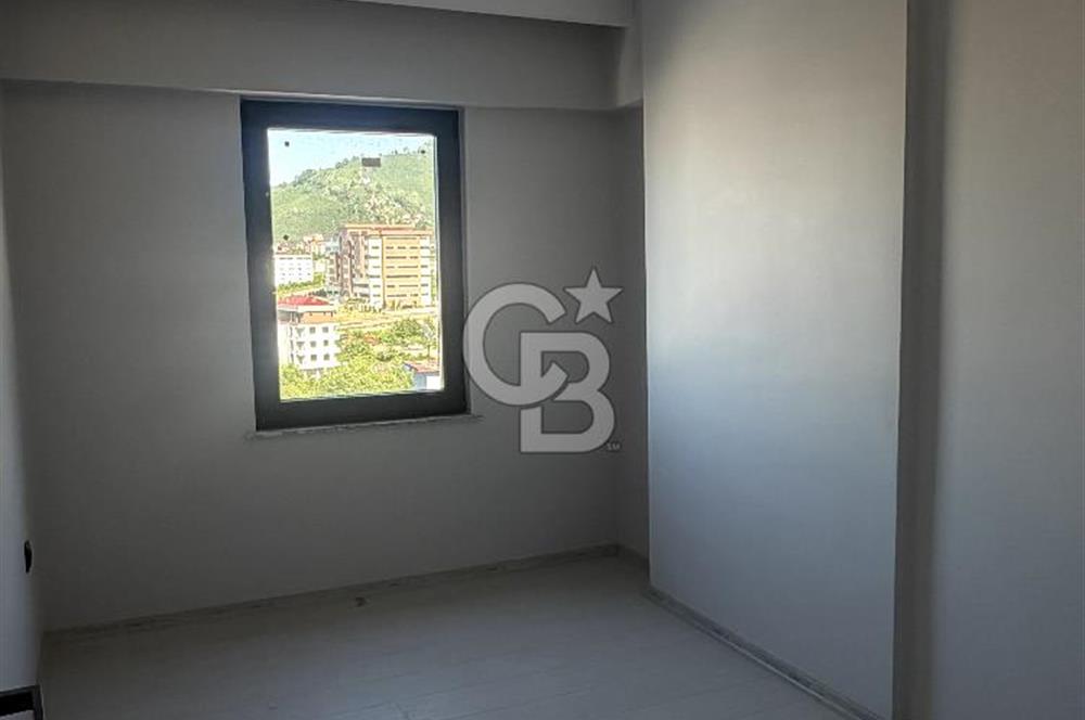 Cumhuriyet Mahallesi'nde Üniversiteye 5 Dakika | Deniz & Şehir Hastanesi Manzaralı 2+1 Daire