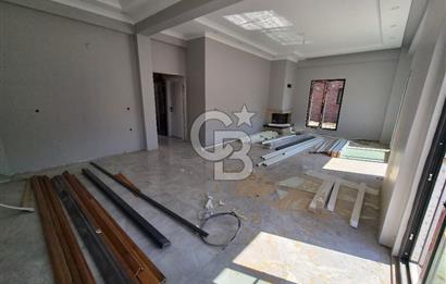 BAŞİSKELE YENİKÖY'DE SİTE İÇİ MÜSTAKİL BAHÇELİ SATILIK 4+1 VİLLA