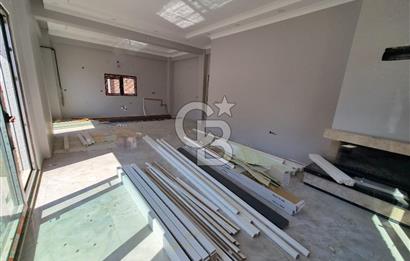 BAŞİSKELE YENİKÖY'DE SİTE İÇİ MÜSTAKİL BAHÇELİ SATILIK 4+1 VİLLA