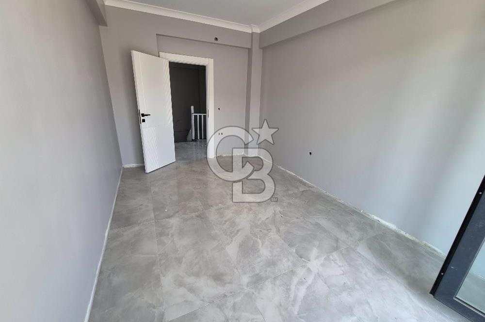 BAŞİSKELE YENİKÖY'DE SİTE İÇİ MÜSTAKİL BAHÇELİ SATILIK 4+1 VİLLA