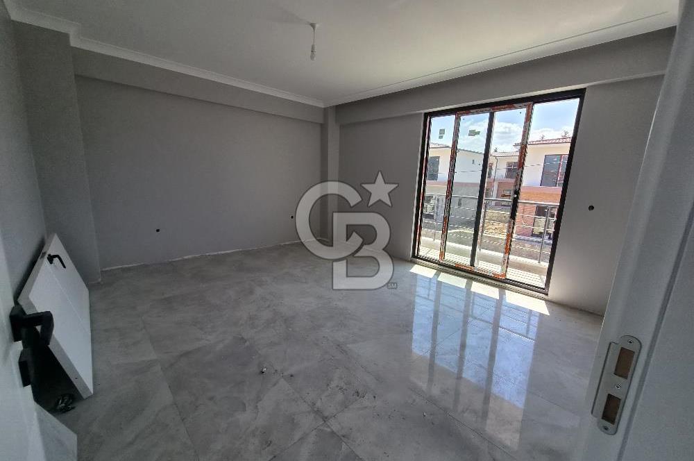 BAŞİSKELE YENİKÖY'DE SİTE İÇİ MÜSTAKİL BAHÇELİ SATILIK 4+1 VİLLA