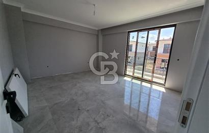 BAŞİSKELE YENİKÖY'DE SİTE İÇİ MÜSTAKİL BAHÇELİ SATILIK 4+1 VİLLA