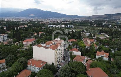 BORNOVA’NIN KALBİNDE HUZURLU BİR MUHİTTE SATILIK 3+1 DAİRE