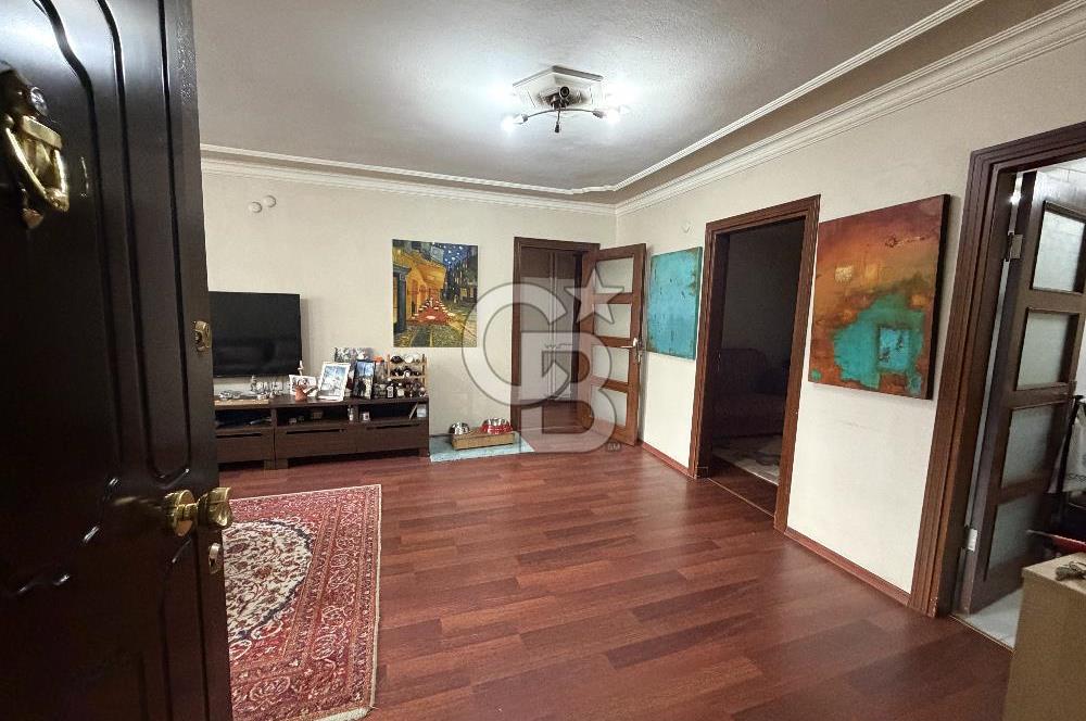 BORNOVA’NIN KALBİNDE HUZURLU BİR MUHİTTE SATILIK 3+1 DAİRE