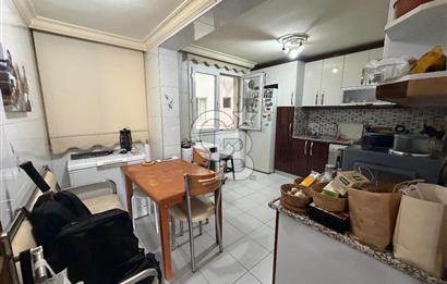 BORNOVA’NIN KALBİNDE HUZURLU BİR MUHİTTE SATILIK 3+1 DAİRE