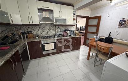 BORNOVA’NIN KALBİNDE HUZURLU BİR MUHİTTE SATILIK 3+1 DAİRE