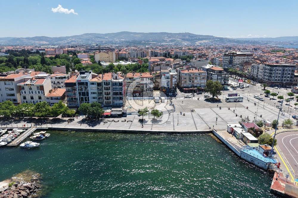Çanakkale Kordon’da Eşsiz Boğaz Manzaralı 3+1 Satılık Daire