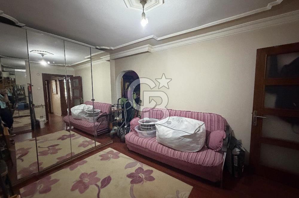 BORNOVA’NIN KALBİNDE HUZURLU BİR MUHİTTE SATILIK 3+1 DAİRE