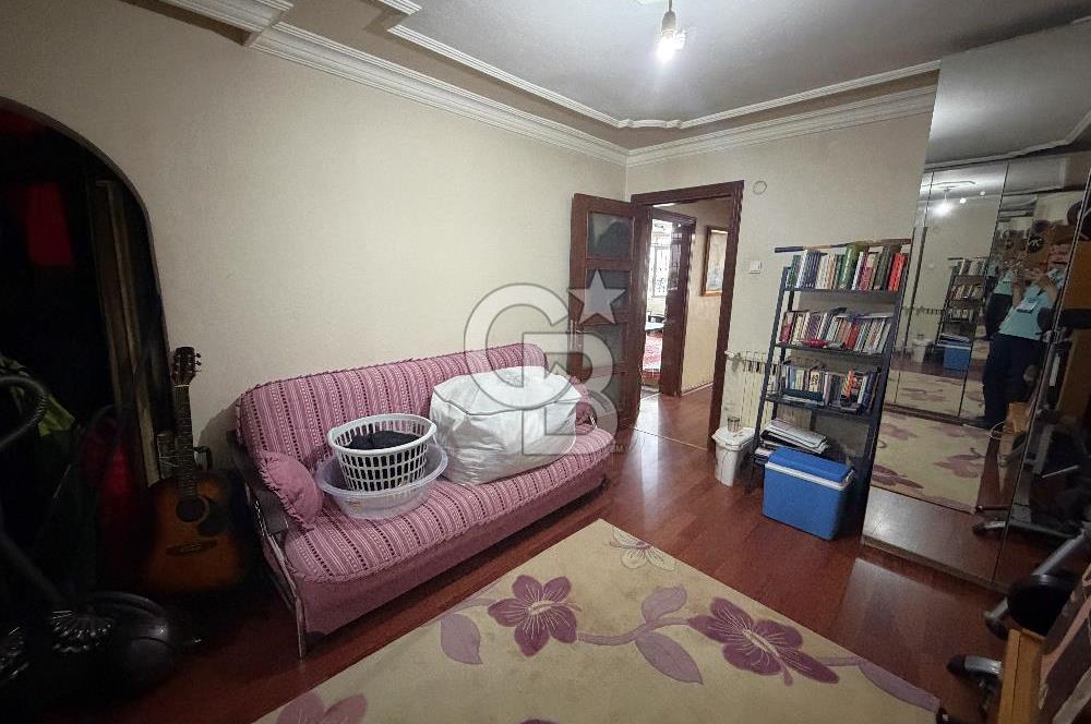 BORNOVA’NIN KALBİNDE HUZURLU BİR MUHİTTE SATILIK 3+1 DAİRE