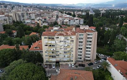 BORNOVA’NIN KALBİNDE HUZURLU BİR MUHİTTE SATILIK 3+1 DAİRE