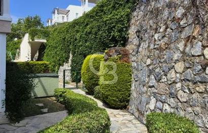 Bodrum Boğaziçi'nde Yazlık Kiralık 2+1 Bahçe Katı Daire