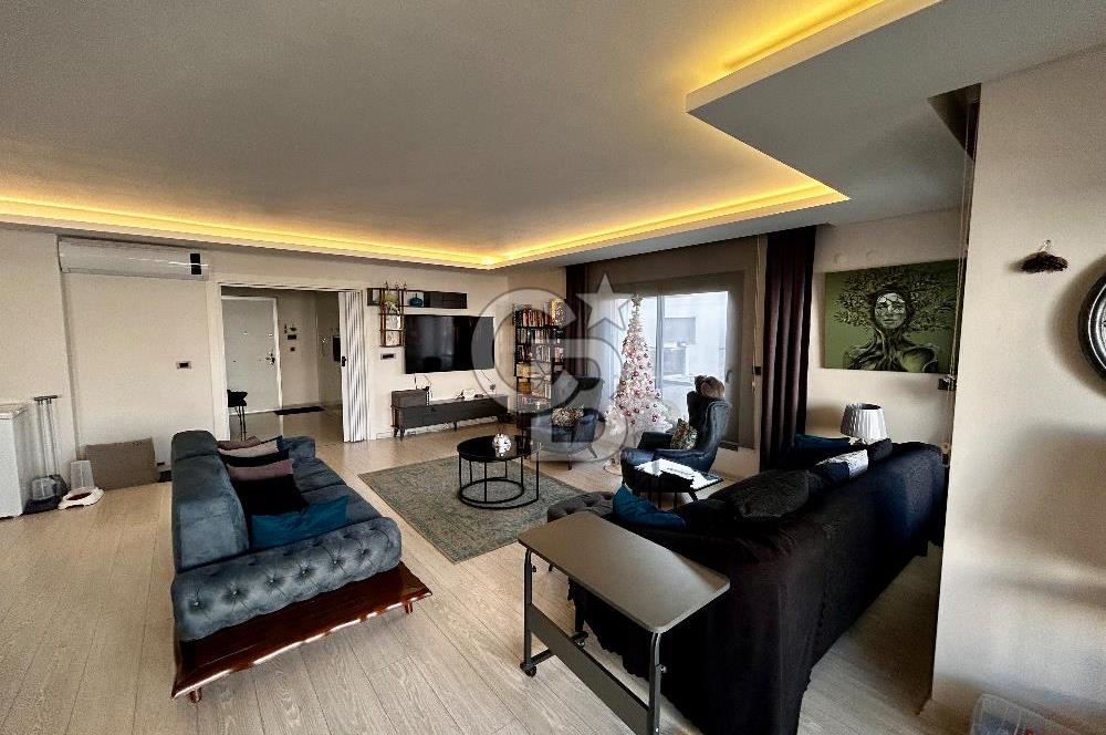 Urla Casablanca Sitesinde Havuz Cepheli 3+1