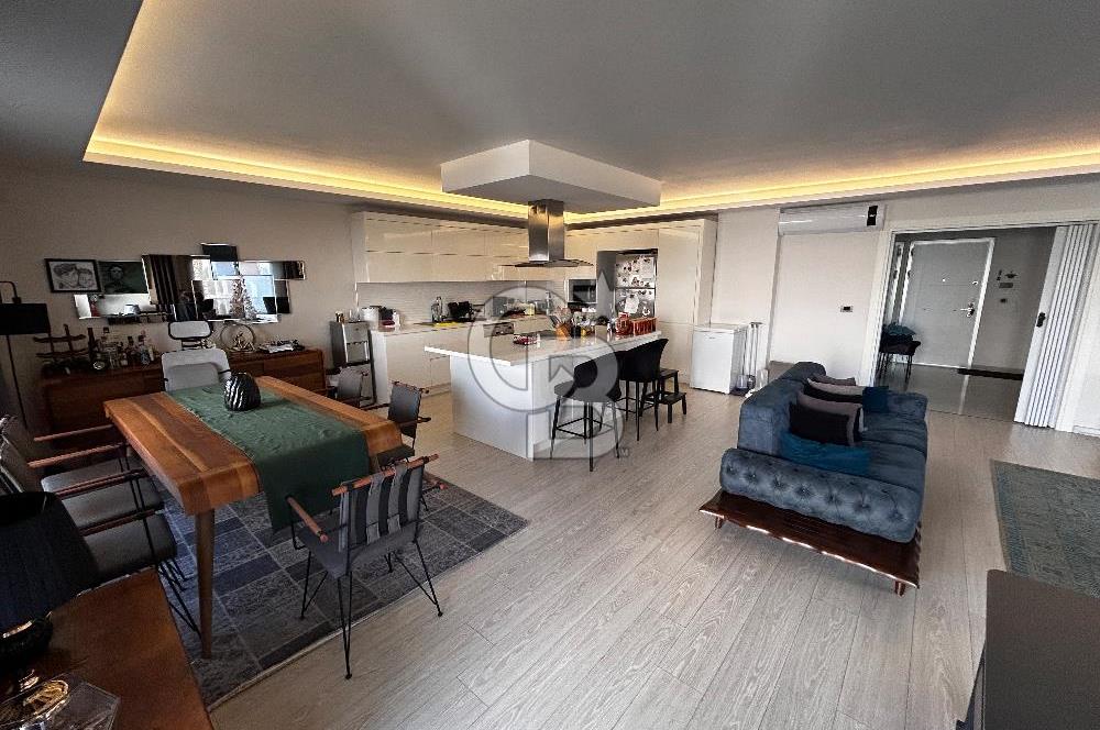 Urla Casablanca Sitesinde Havuz Cepheli 3+1