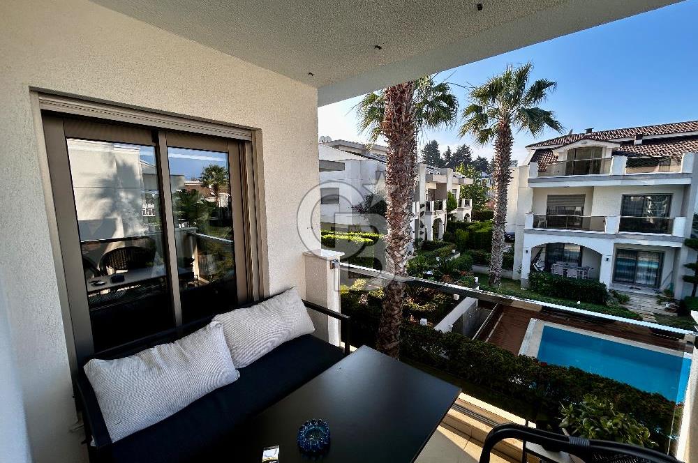 Urla Casablanca Sitesinde Havuz Cepheli 3+1