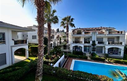 Urla Casablanca Sitesinde Havuz Cepheli 3+1