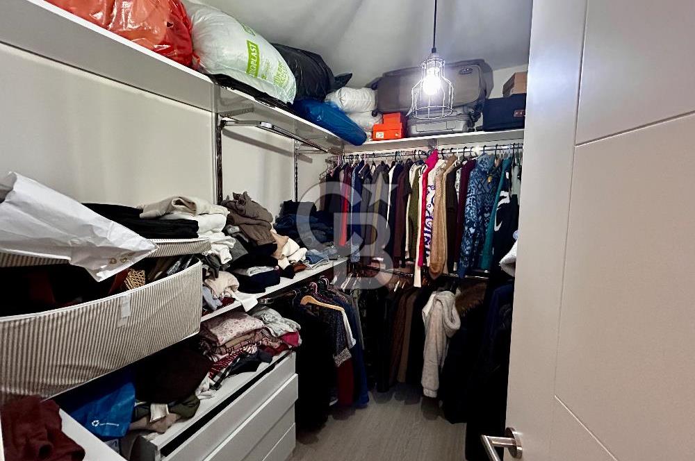Urla Casablanca Sitesinde Havuz Cepheli 3+1