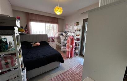 Urla Casablanca Sitesinde Havuz Cepheli 3+1