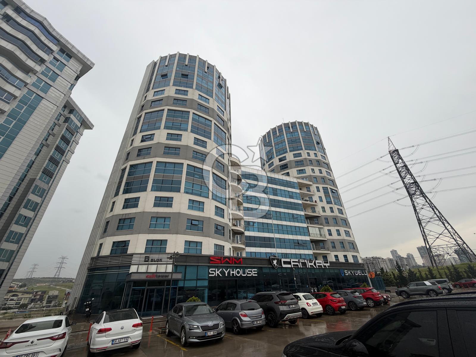 YAŞAMKENT SUIT TOWER SİTESİNDE SATILIK 1+1