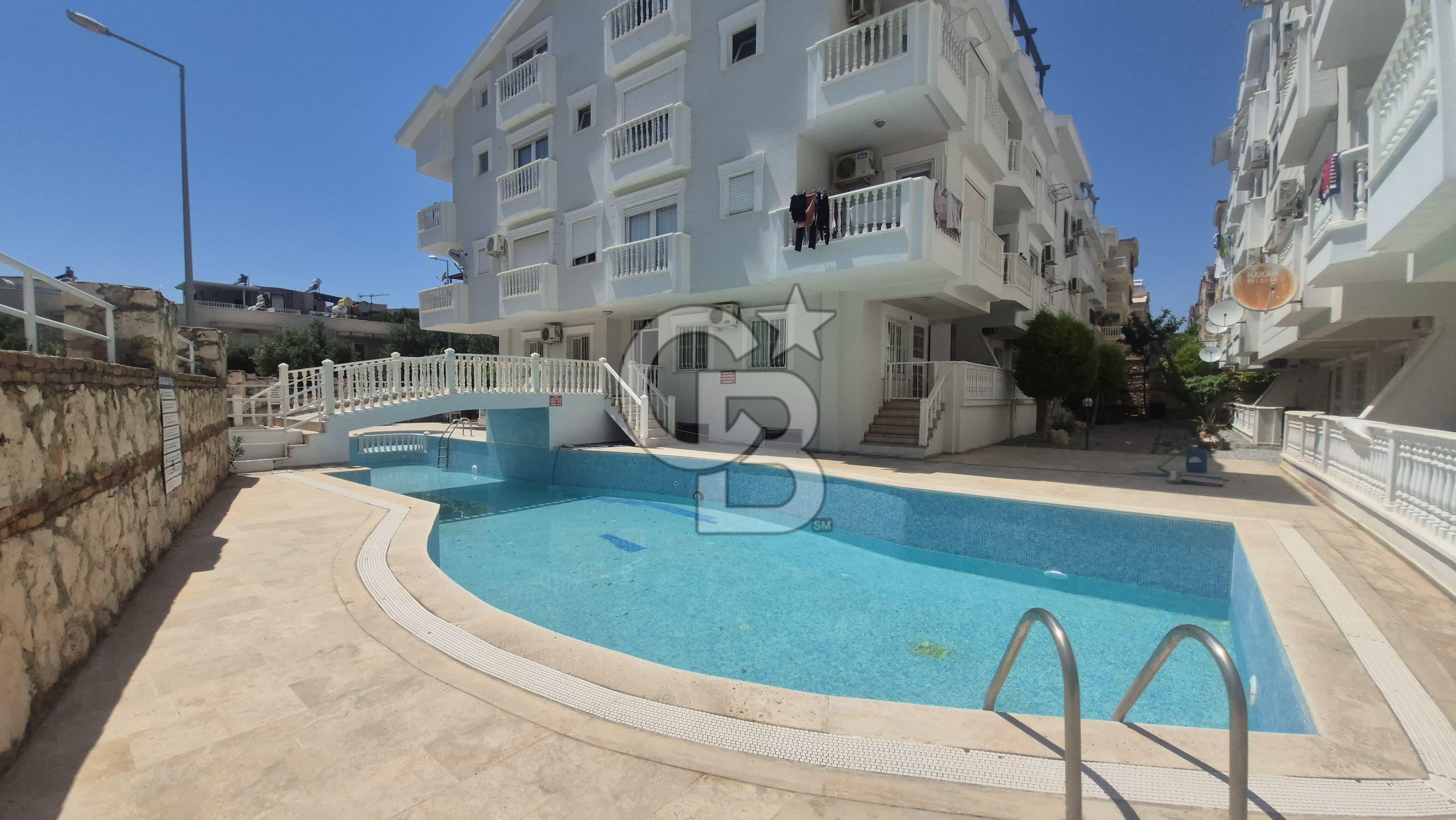 Altınkum Plajına 500 m Havuzlu Sitede 2+1 Satılık Daire