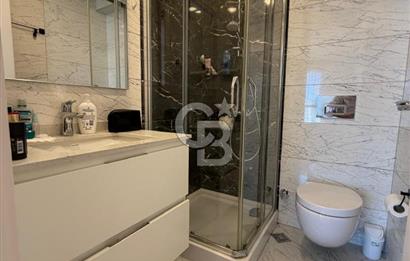 Suadiye'de deniz man. güvenlikli, havuzlu sitede ebeveynli 2+1