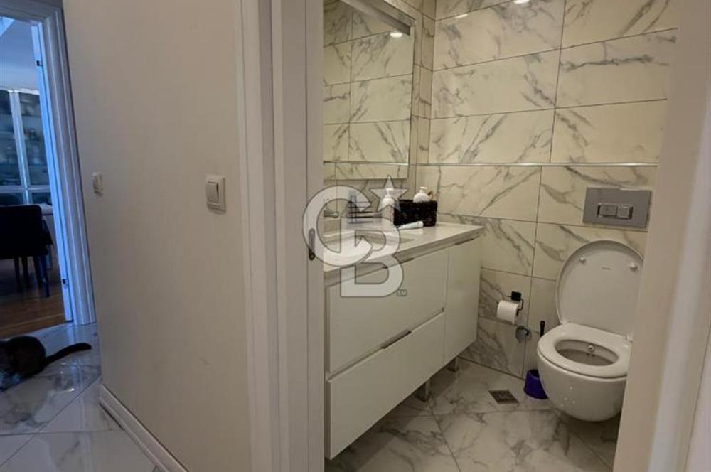 Suadiye'de deniz man. güvenlikli, havuzlu sitede ebeveynli 2+1