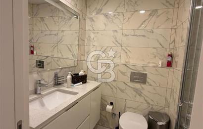 Suadiye'de deniz man. güvenlikli, havuzlu sitede ebeveynli 2+1