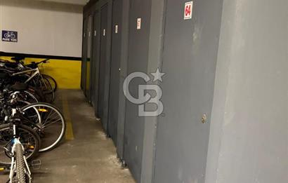 Suadiye'de deniz man. güvenlikli, havuzlu sitede ebeveynli 2+1