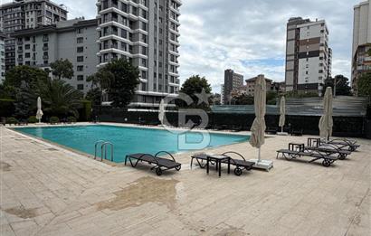 Suadiye'de deniz man. güvenlikli, havuzlu sitede ebeveynli 2+1