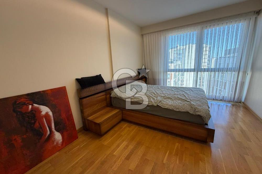 Suadiye'de deniz man. güvenlikli, havuzlu sitede ebeveynli 2+1