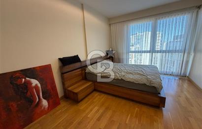 Suadiye'de deniz man. güvenlikli, havuzlu sitede ebeveynli 2+1