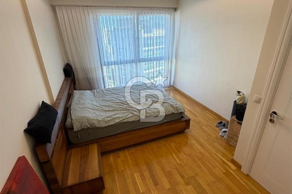 Suadiye'de deniz man. güvenlikli, havuzlu sitede ebeveynli 2+1