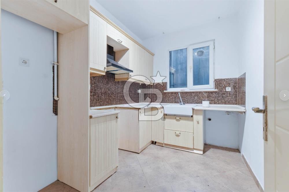 ŞİŞLİ MERKEZDE BATI CEPHELİ BALKONLU KİRALIK  DAİRE 