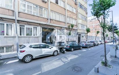 ŞİŞLİ MERKEZDE BATI CEPHELİ BALKONLU KİRALIK  DAİRE 