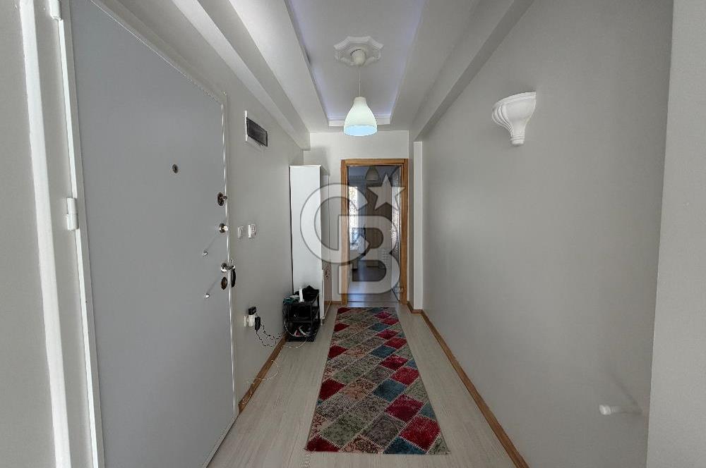 Buca DEÜ Yakını Cadde Üzeri Eşyalı Balkonlu 1+1 Daire